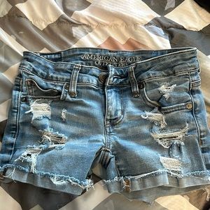 I am selling American eagle jean short